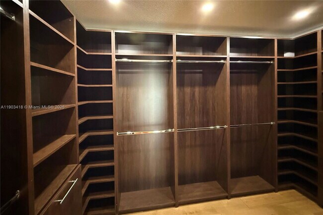 Building Photo - 12030 SW 92nd St