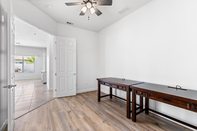 Building Photo - 40378 Corte San Carlos