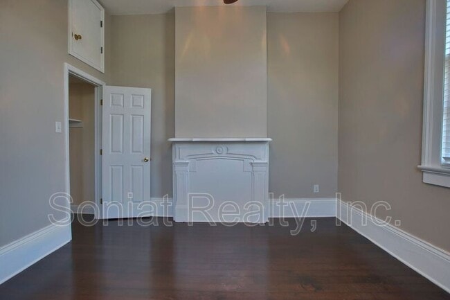 Building Photo - 3253 Annunciation St