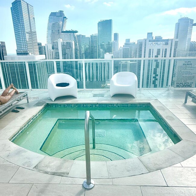 Building Photo - 133 NE 2nd Ave