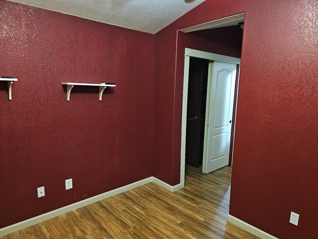 Building Photo - 978 SW Princeton Pl