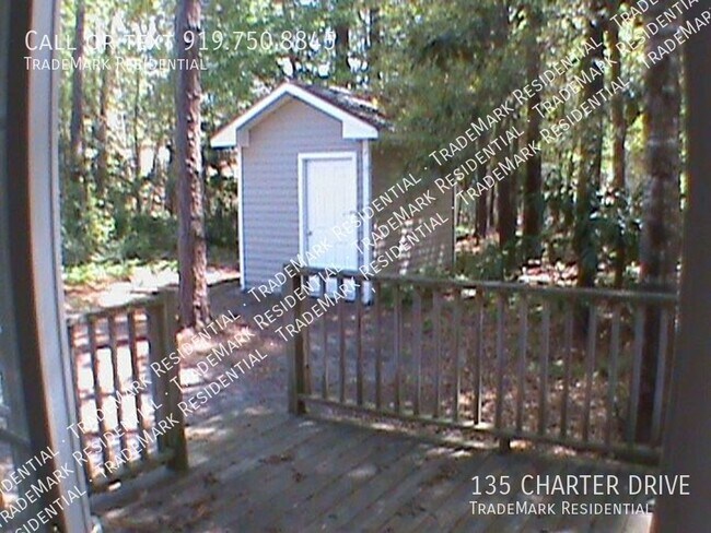 Building Photo - 135 Charter Dr