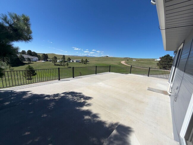 Building Photo - 3793 Badger Ln