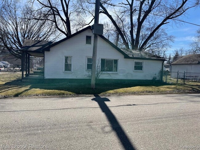Building Photo - 19997 Negaunee