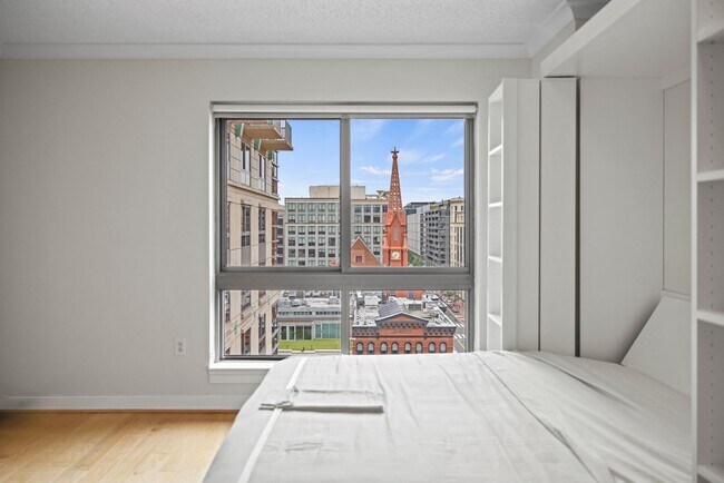 Building Photo - Gallery Place Large Studio | 1 Bath | 660 Sf