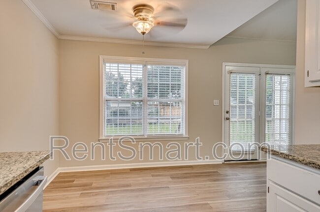 Building Photo - 4705 E Creek Mill Ct