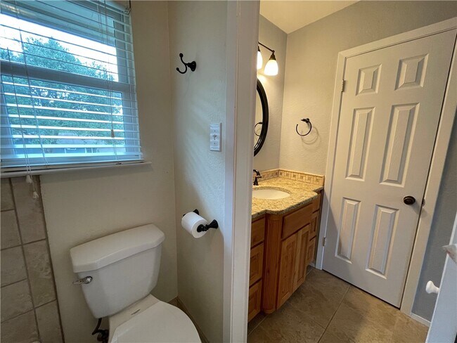 Building Photo - 7415 Shadywood Dr