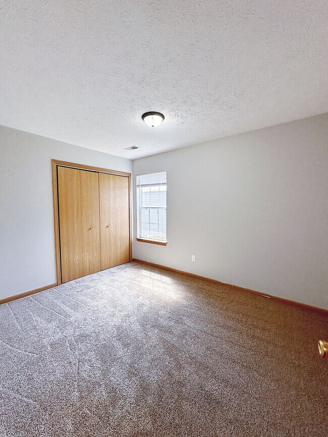 Building Photo - 2332 Hopkins Dr