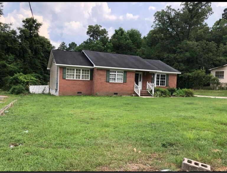 Building Photo - 2575 Recreation Rd