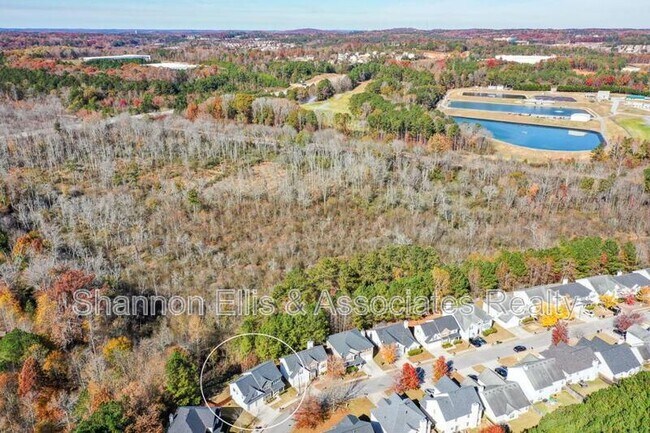 Building Photo - 137 Baywood Crossing