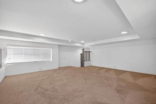 Building Photo - 121 1st Ave