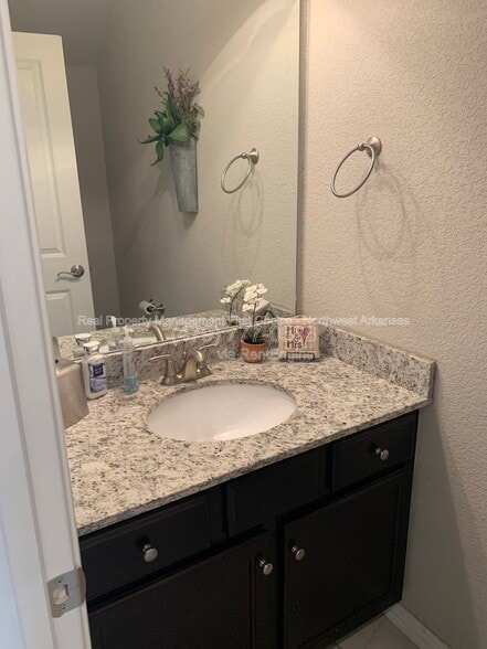 Building Photo - 2761 W Kilimanjaro Way