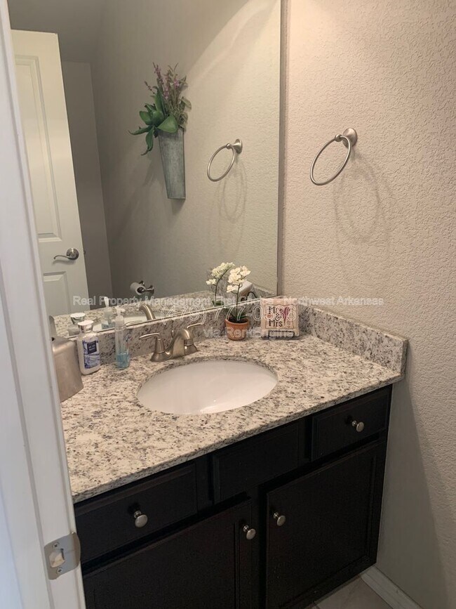 Building Photo - 2761 W Kilimanjaro Way