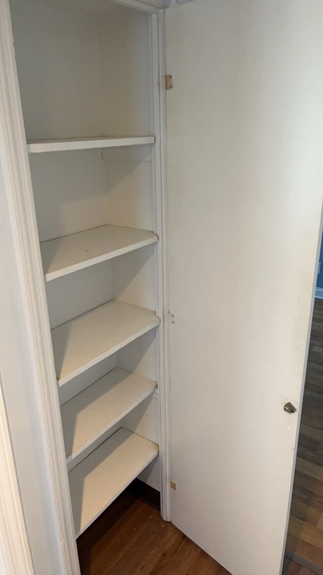 Building Photo - 4230 Reading Rd