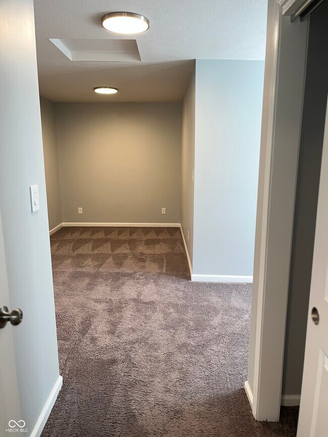 Building Photo - 838 N Temple Ave