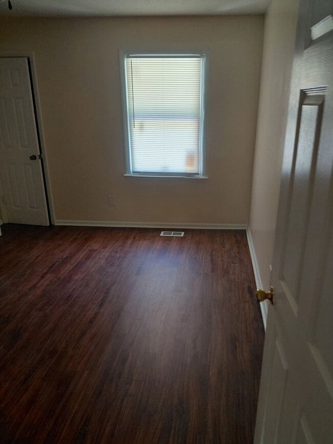 Building Photo - 3108 Plantation Dr