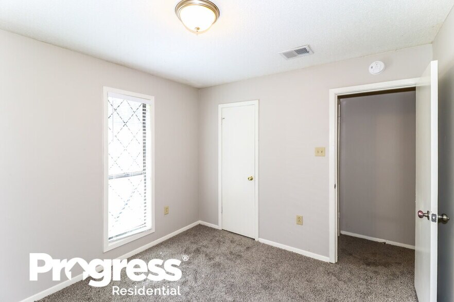 Building Photo - 4426 Spring Harbor Dr