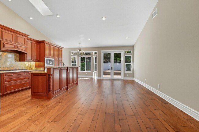 Building Photo - 4911 Amador Dr