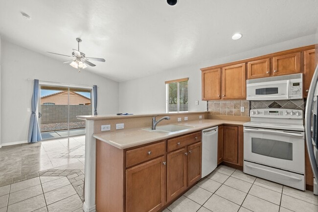 Building Photo - 6673 E Cooperstown Dr