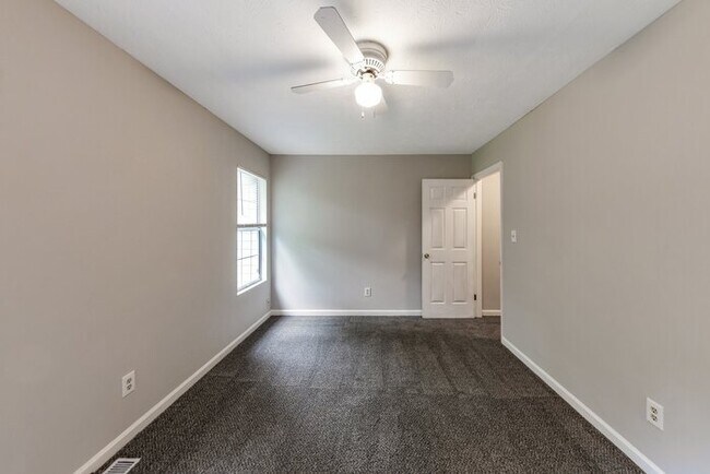 Building Photo - 8541 Westchester Dr