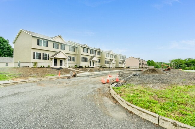 Building Photo - 75 Hudson Cir