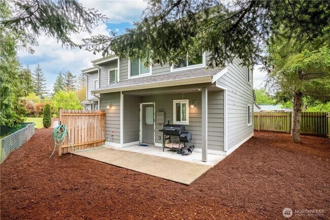 Building Photo - Lynden houses LLC - Cedar Street