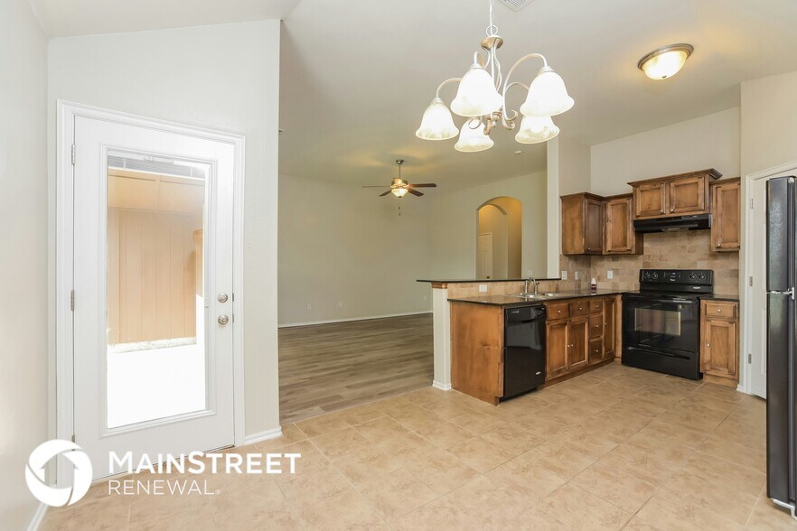 Building Photo - 3609 Truman Dr