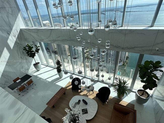 Building Photo - 300 Biscayne Blvd Way