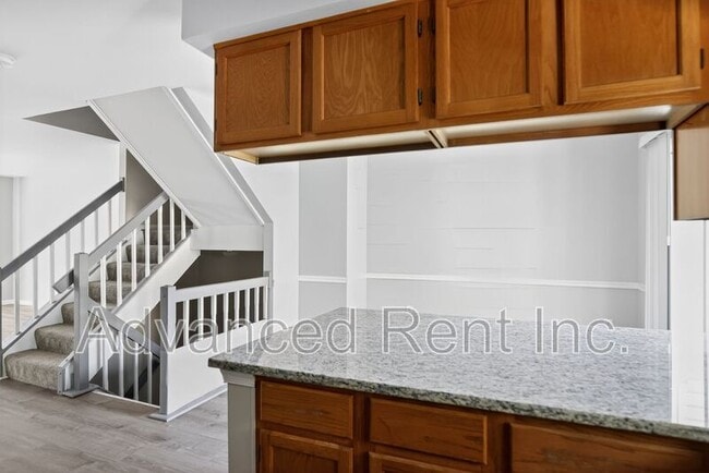 Building Photo - 339 Overlea Pl