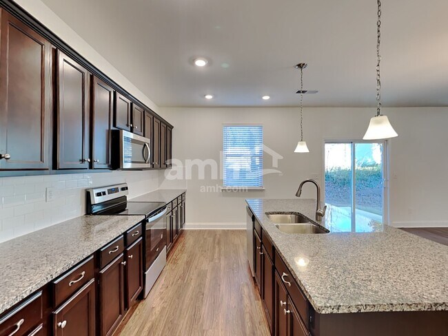 Building Photo - 141 GA-141