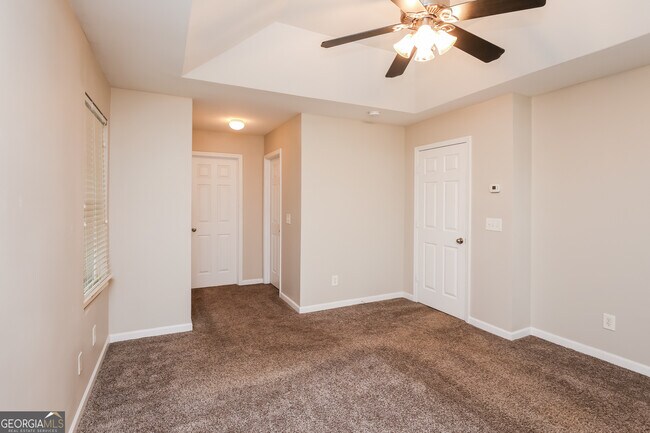 Building Photo - 307 Kaley Dr
