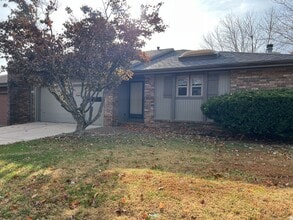 Building Photo - AVAILABLE NOW! Lakewood Village Duplex