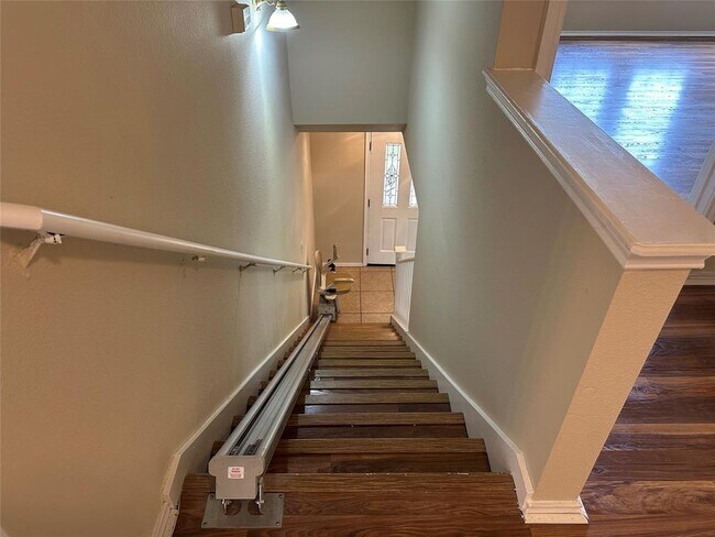 Building Photo - 1629 Balsam Way