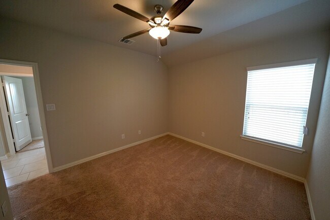 Building Photo - Immaculate First Time Rental in Potranco Run! - Realtor Commission: $750