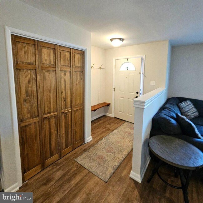 Building Photo - 7433 Grace St