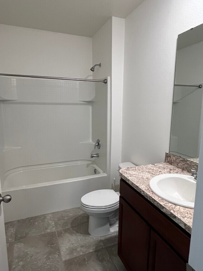 Building Photo - 377 Snook Pl