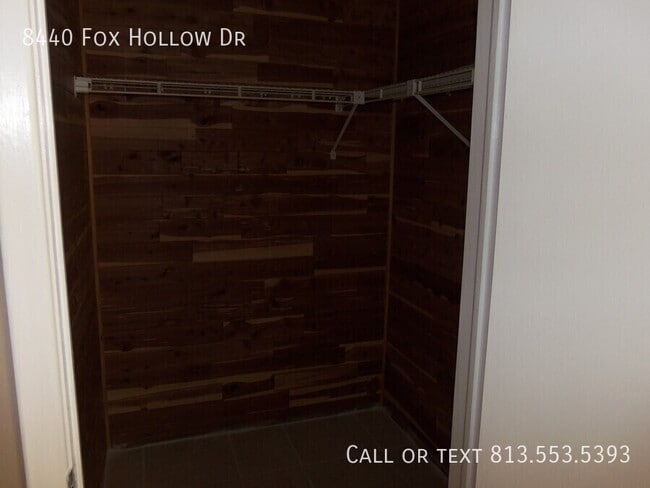 Building Photo - 8440 Fox Hollow Dr
