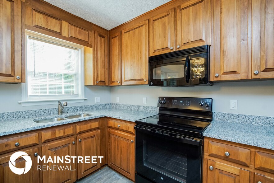 Building Photo - 6601 Winterton Dr