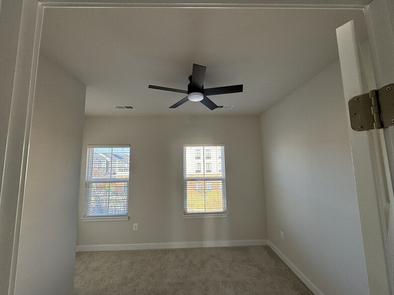 Guest Bedroom - 5039 Orchid Bnd