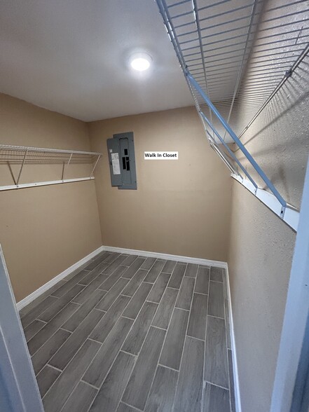 Building Photo - 118 Alabama St