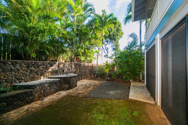 Building Photo - Beautiful 4 bedroom /2.5 bath in Royal Kunia