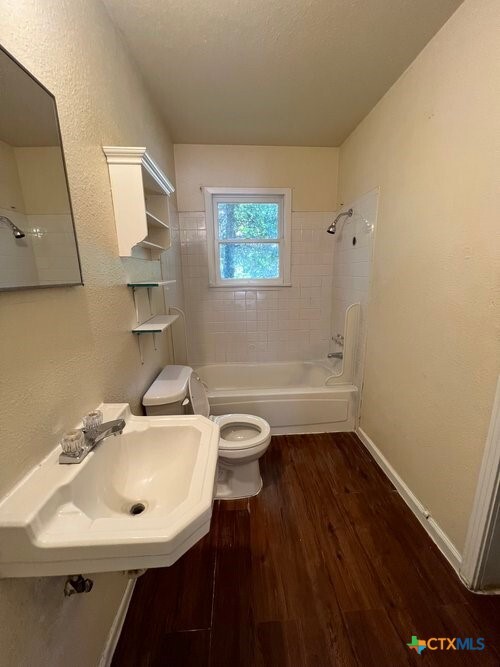 Building Photo - 443 Lindsey St