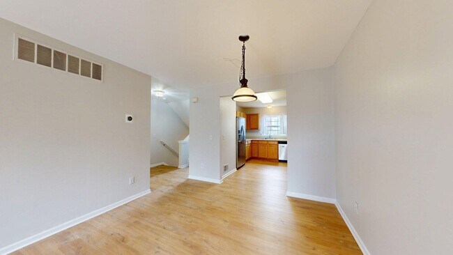 Building Photo - 3073 Promenade Cir