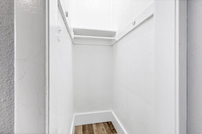 Building Photo - 1213 12th St