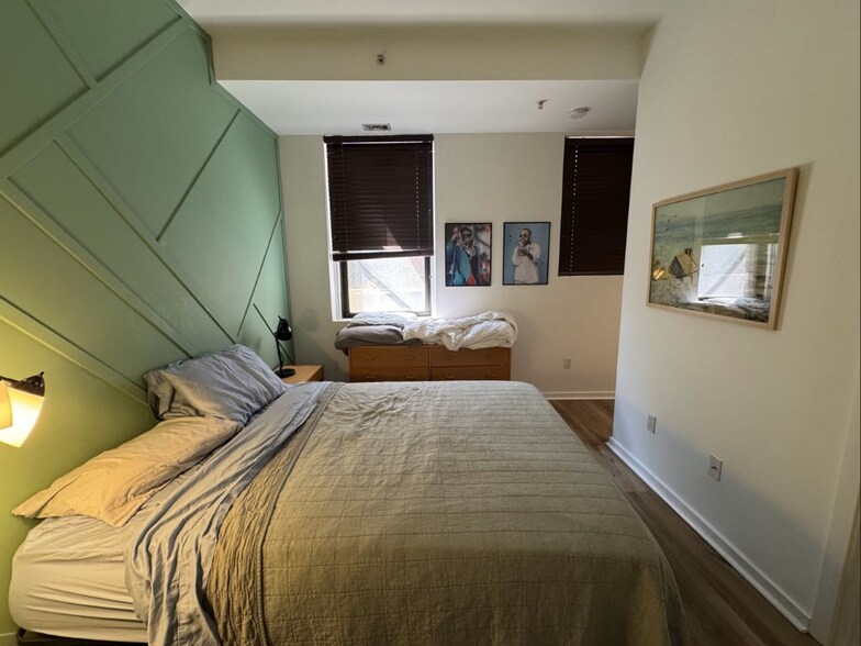 bedroom - 1211 Light St