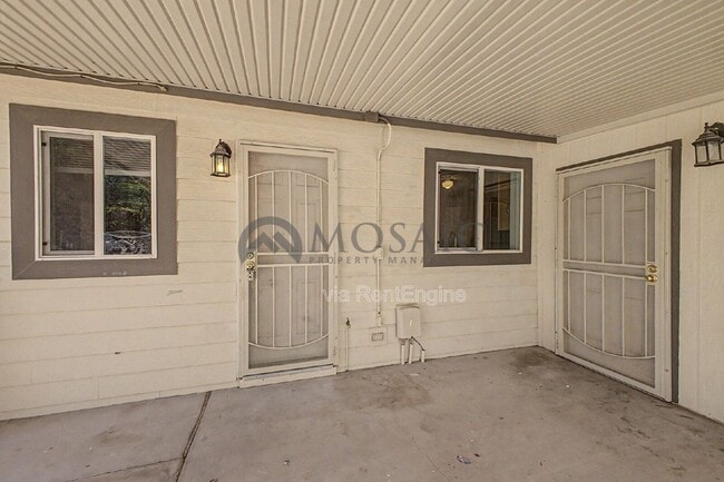Building Photo - 1625 S 74th St