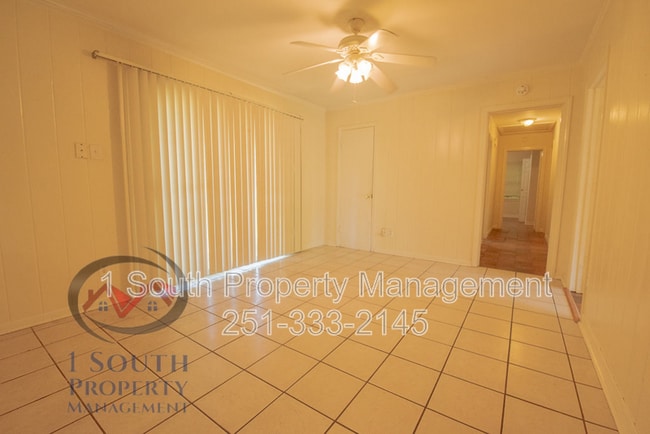 Building Photo - 5520 Vienna Ave