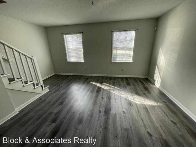 Building Photo - 2 br, 1.5 bath House - 1 Jadewood Court A