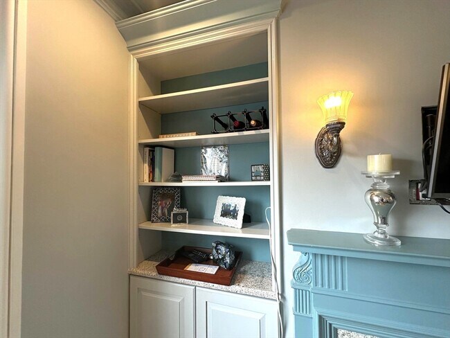 Building Photo - 88 Charles St