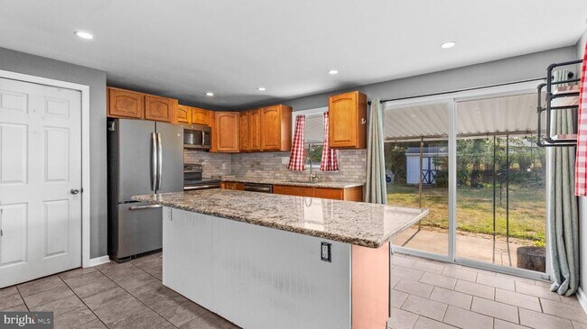 Building Photo - 203 Ashwood Way